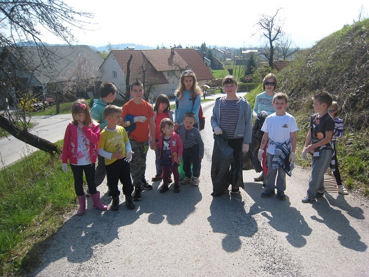 Čistilna akcija na Drenovem Griču